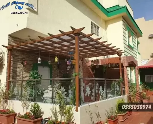 سواتر وبيوت شعر وبرجولات ومظلات المروج